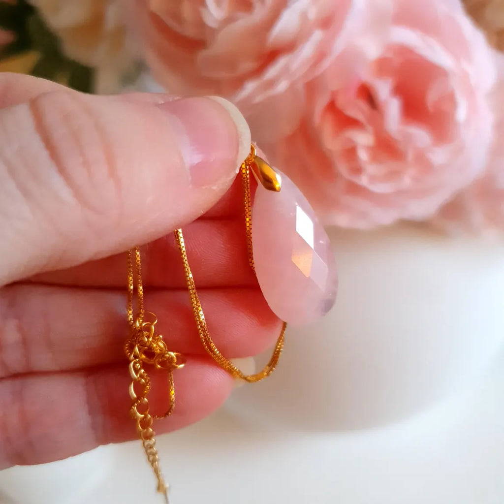 🩷 Rosenkvarts Halsband • Tear of joy - Kärlek
