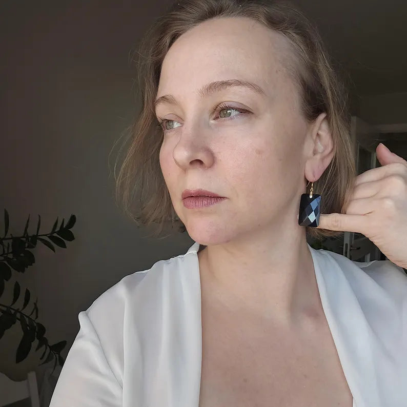 ⚫ Svarta Onyx Örhängen • Queen - Styrka & Fokus